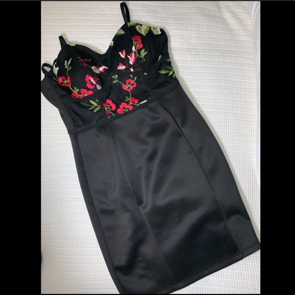 Night out dress // - Picture 4 of 4